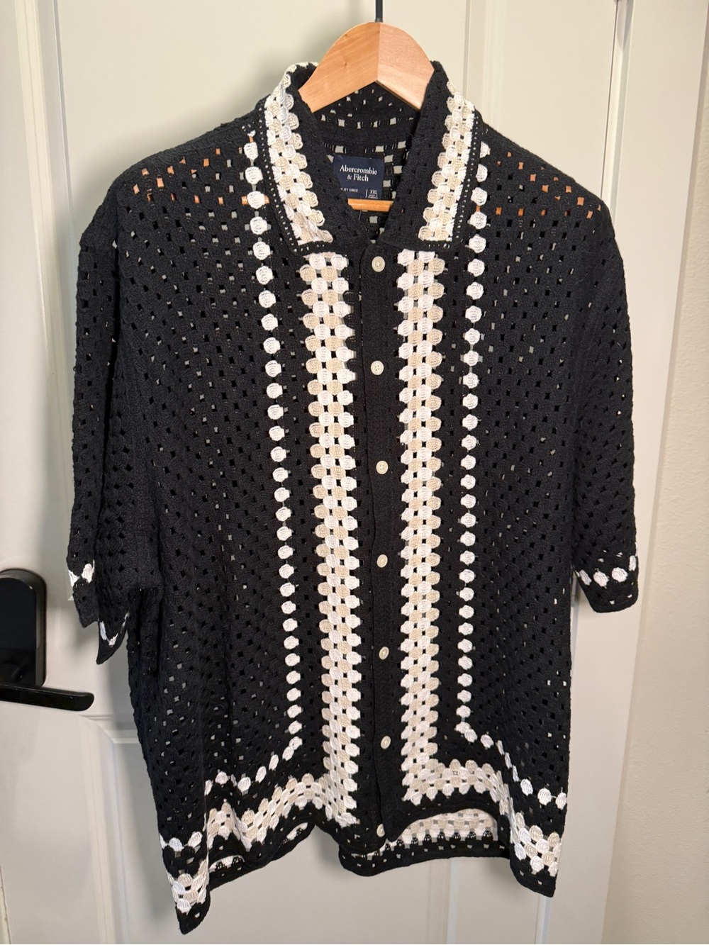 ABERCROMBIE AND FITCH - Crochet Button Up Short Sleeve Shirt (NWT)